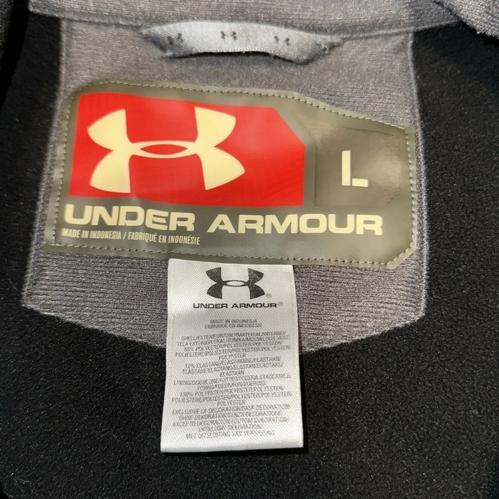 Mens Under Armour Soft Shell Jacket size‎ L